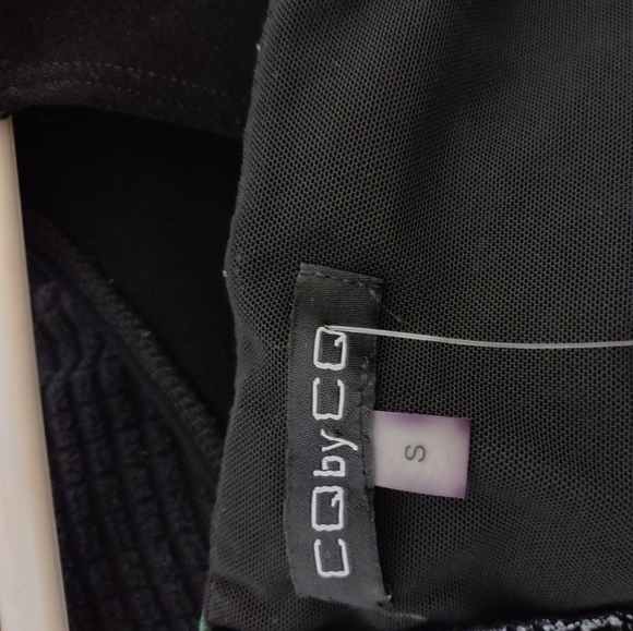 Dress - Picture 5 of 7